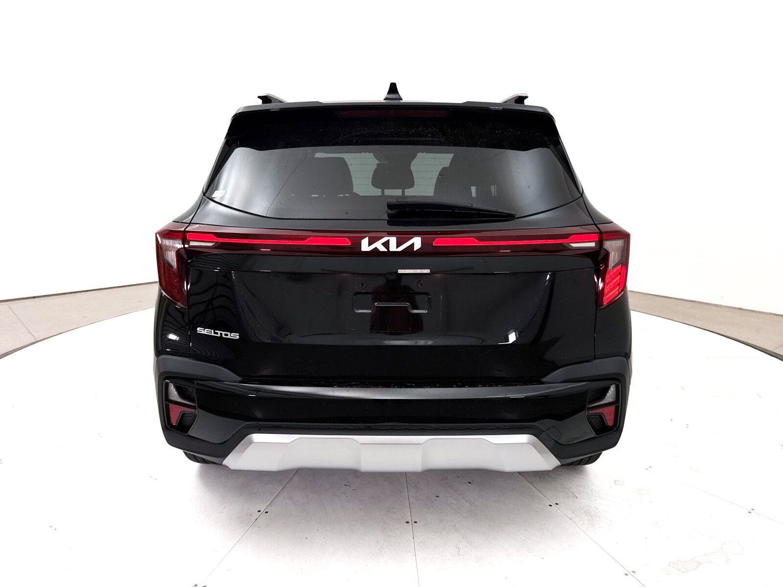 Used 2024 Kia Seltos S FWD image 18