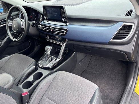 Used 2023 Kia Seltos S FWD image 11