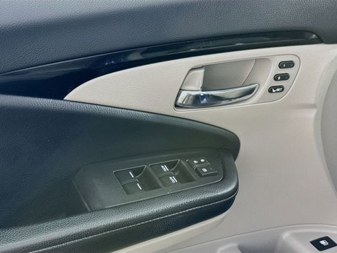Used 2019 Honda Ridgeline RTL-E image 12