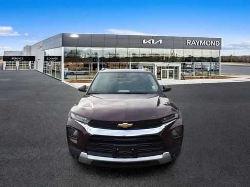 Certified 2022 Chevrolet TrailBlazer LT w/ Convenience Package FWD image 9