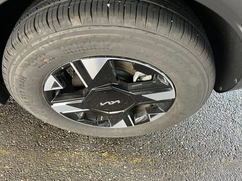 Used 2026 Kia Sportage LX FWD image 31