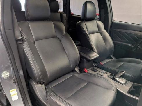 Used 2020 Mitsubishi Outlander SEL image 9