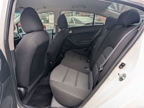 Used 2017 Kia Forte LX image 17