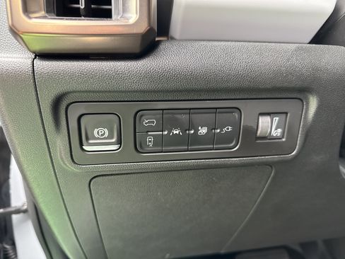 Used 2024 GMC Hummer EV 2X image 20