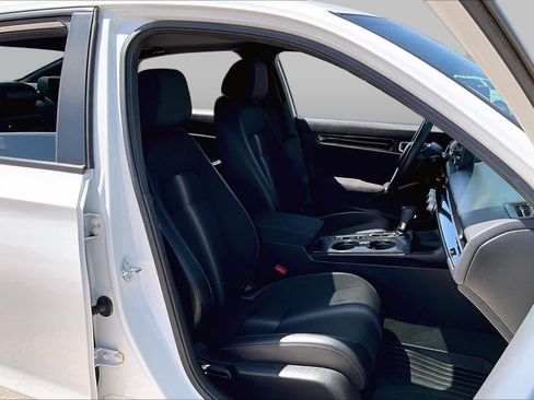 Used 2025 Honda Civic Sport image 9