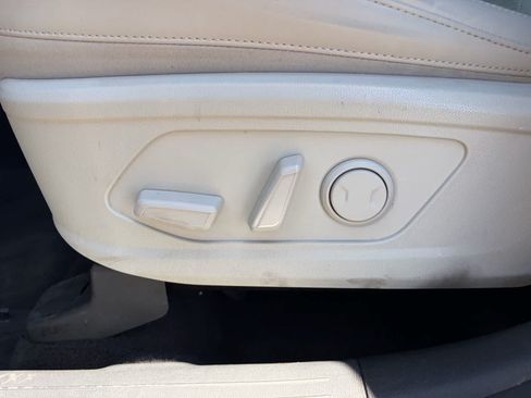 Used 2025 Kia Sorento S w/ Panoramic Sunroof Package FWD image 12