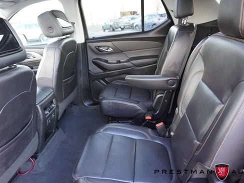 Used 2021 Chevrolet Traverse RS image 47