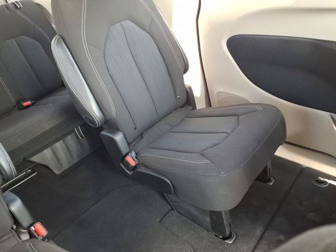 Used 2023 Chrysler Voyager LX FWD image 24