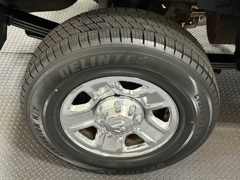 Used 2017 RAM 3500 Tradesman w/ Chrome Appearance Group AWD/4WD image 18