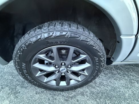 Used 2017 Ford Expedition Limited w/ Equipment Group 301A AWD/4WD image 45