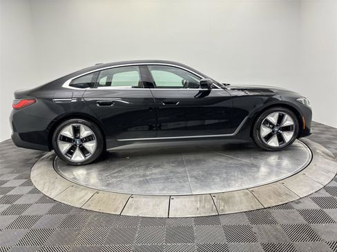 Used 2025 BMW i4 xDrive40i w/ Parking Assistance Package image 17