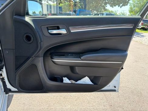 Used 2021 Chrysler 300 Touring L RWD image 11