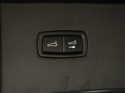 Certified 2024 Porsche Cayenne Coupe AWD/4WD image 14