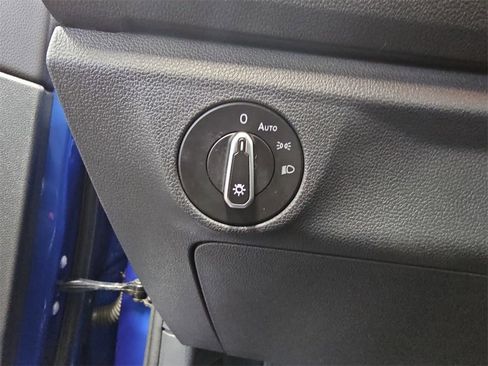 Used 2024 Volkswagen Jetta SE image 23