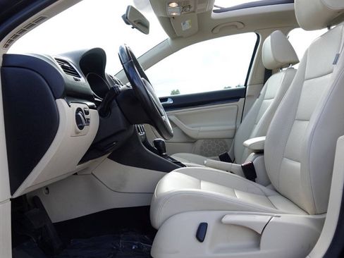 Used 2012 Volkswagen Jetta TDI FWD image 5