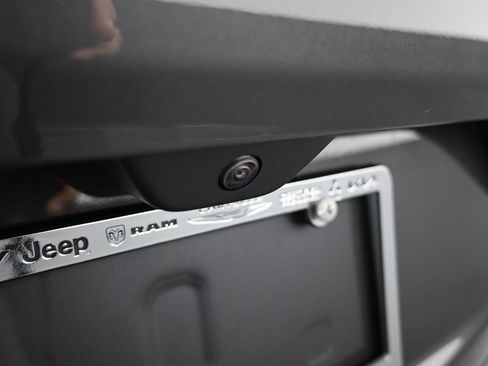 Used 2025 Jeep Grand Cherokee L Limited w/ Black Appearance Package image 33