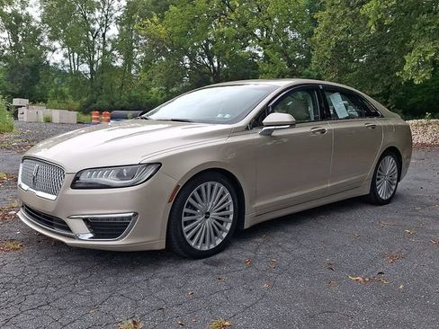 Used 2017 Lincoln MKZ Reserve w/ Climate Package AWD/4WD image 3