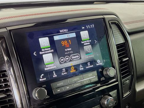 Used 2021 Nissan Titan PRO-4X w/ Pro-4x Convenience Package AWD/4WD image 15