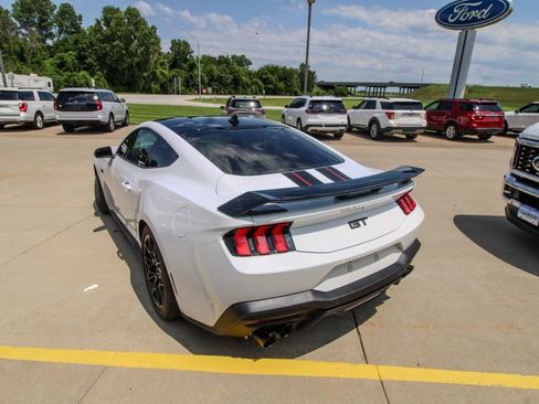 Used 2026 Ford Mustang GT Premium w/ GT Performance Package RWD image 4