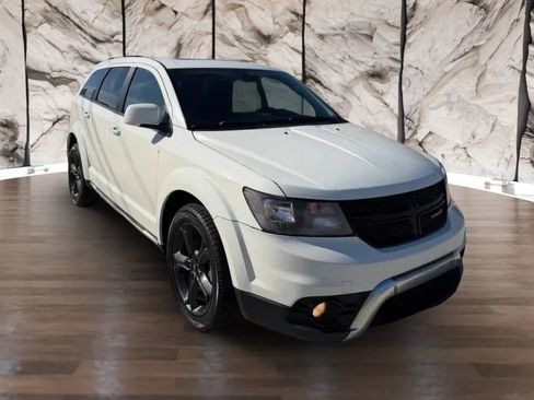 Used 2020 Dodge Journey Crossroad FWD image 1