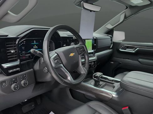 Used 2024 Chevrolet Silverado 1500 LTZ w/ LTZ Premium Package AWD/4WD image 9