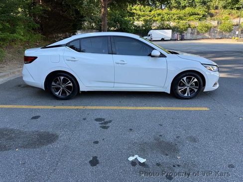 Used 2022 Nissan Sentra SV w/ All-Weather Package FWD image 4