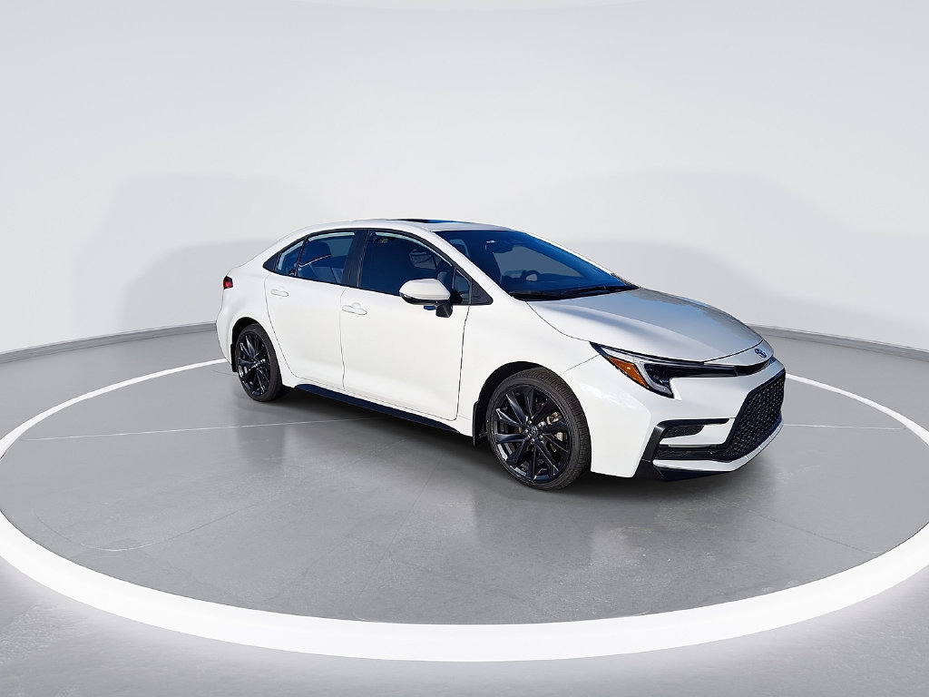 Certified 2025 Toyota Corolla SE w/ SE Premium Package FWD image 3