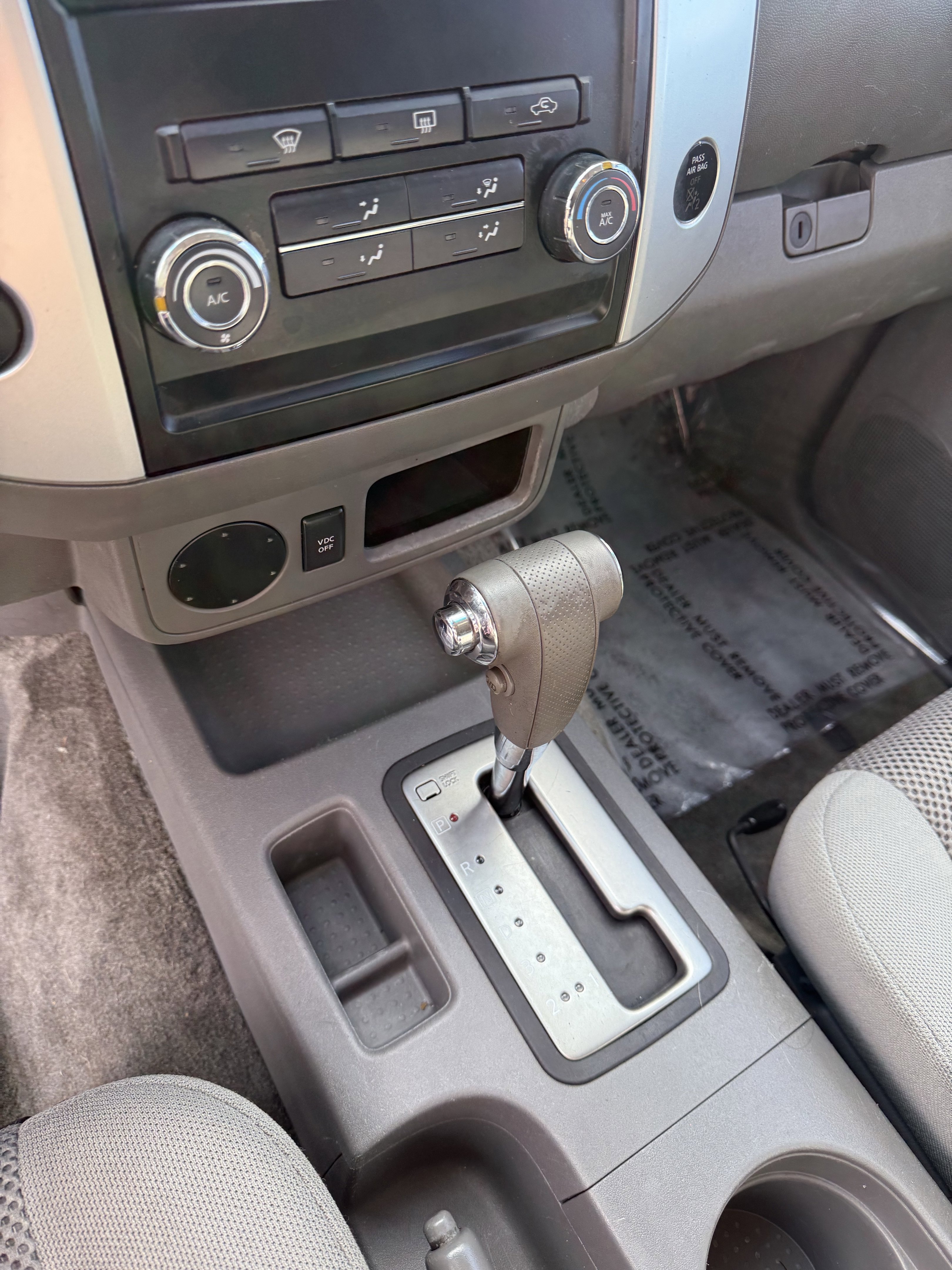 Used 2010 Nissan Frontier SE RWD image 15