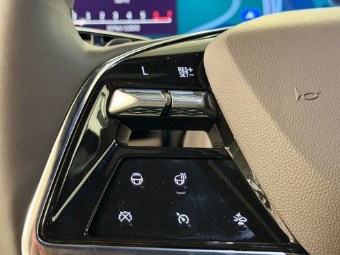 Certified 2026 Cadillac Escalade Luxury w/ Touring Package AWD/4WD image 15