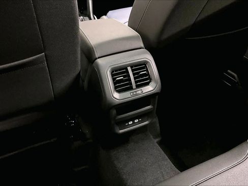 New 2026 Volkswagen Taos SEL image 16