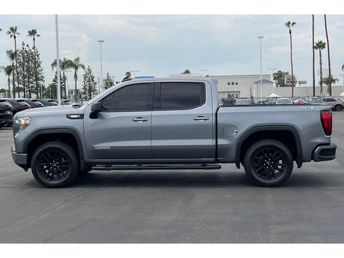 Used 2022 GMC Sierra 1500 Elevation w/ LPO, Elevation Black Package AWD/4WD image 2