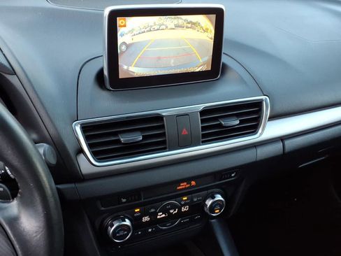 Used 2014 MAZDA MAZDA3 s Grand Touring w/ Technology Package FWD image 21