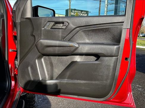 Used 2023 Chevrolet Colorado Trail Boss AWD/4WD image 23