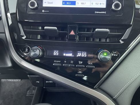 Used 2024 Toyota Camry SE image 24