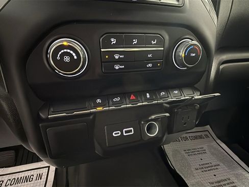 Used 2021 Chevrolet Silverado 1500 Custom image 22