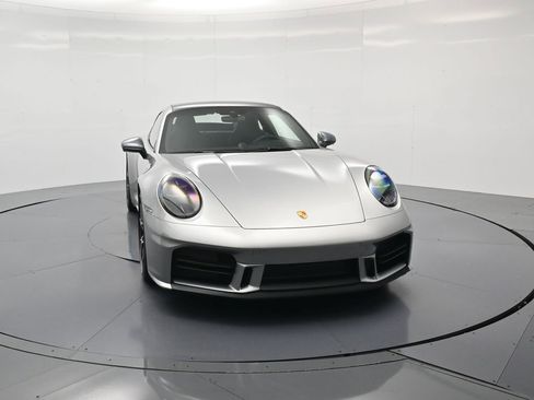 Certified 2025 Porsche 911 Carrera T RWD image 33
