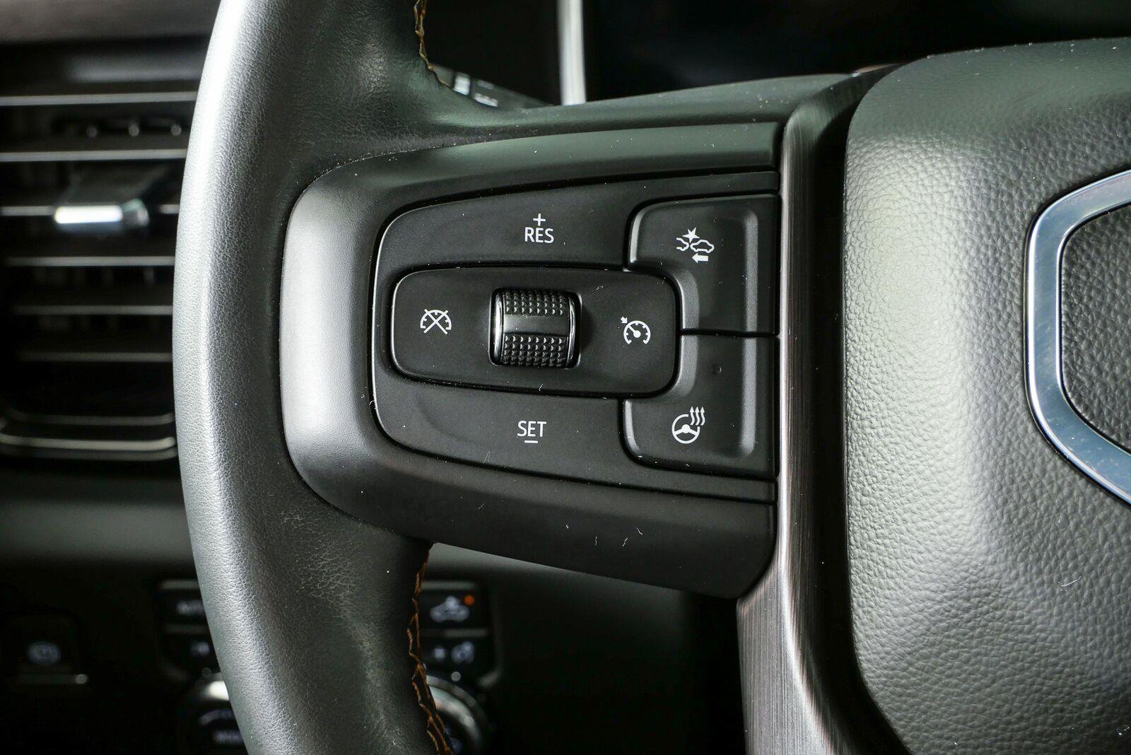 Used 2024 GMC Sierra 2500 AT4 w/ AT4 Preferred Package AWD/4WD image 10