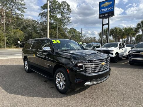 Used 2024 Chevrolet Suburban Premier RWD image 10