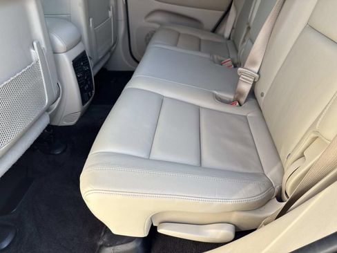 Used 2019 Jeep Grand Cherokee Limited w/ Trailer Tow Group IV image 16