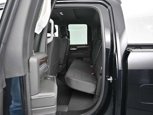 Used 2025 GMC Sierra 2500 SLE w/ SLE Value Package; AWD/4WD image 9