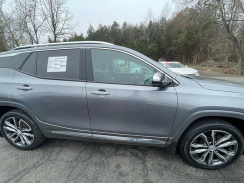 Used 2018 GMC Terrain Denali w/ Advanced Safety Package image 11