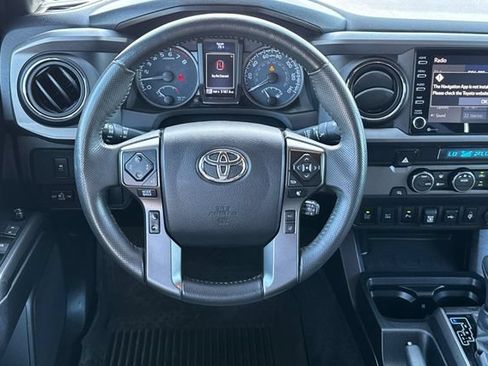 Used 2021 Toyota Tacoma TRD Off-Road w/ Technology Package RWD image 17