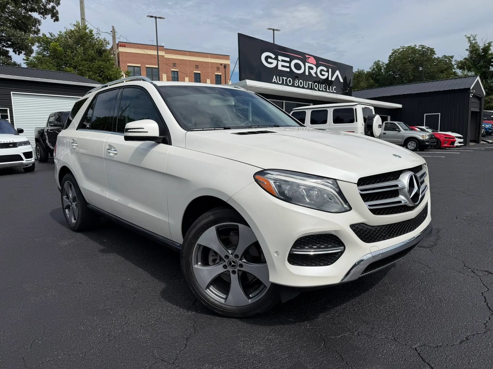 Used 2018 Mercedes-Benz GLE 350 image 2