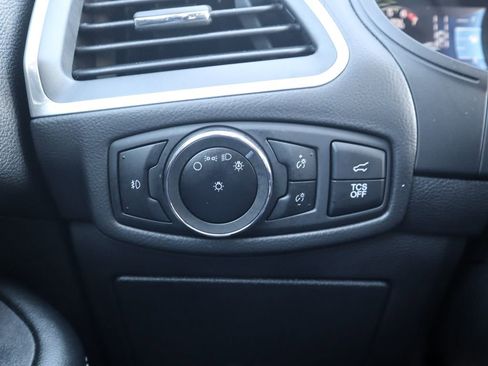 Used 2024 Ford Edge Titanium image 22