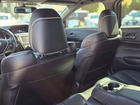 Used 2019 Acura ILX w/ Premium & A-SPEC Package image 18