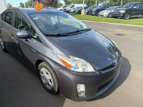 Used 2010 Toyota Prius Three FWD image 2