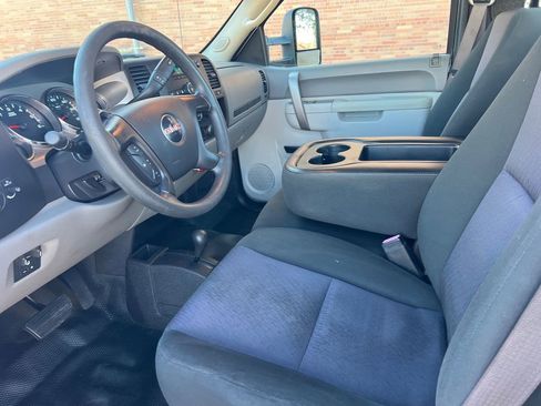 Used 2011 GMC Sierra 2500 W/T image 10