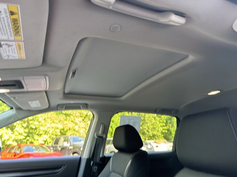 Used 2023 Honda CR-V EX image 7