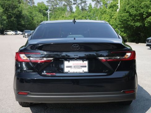 Used 2025 Toyota Camry LE FWD image 4