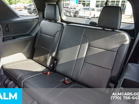 Used 2024 Chevrolet Traverse Premier w/ Redline Edition AWD/4WD image 23